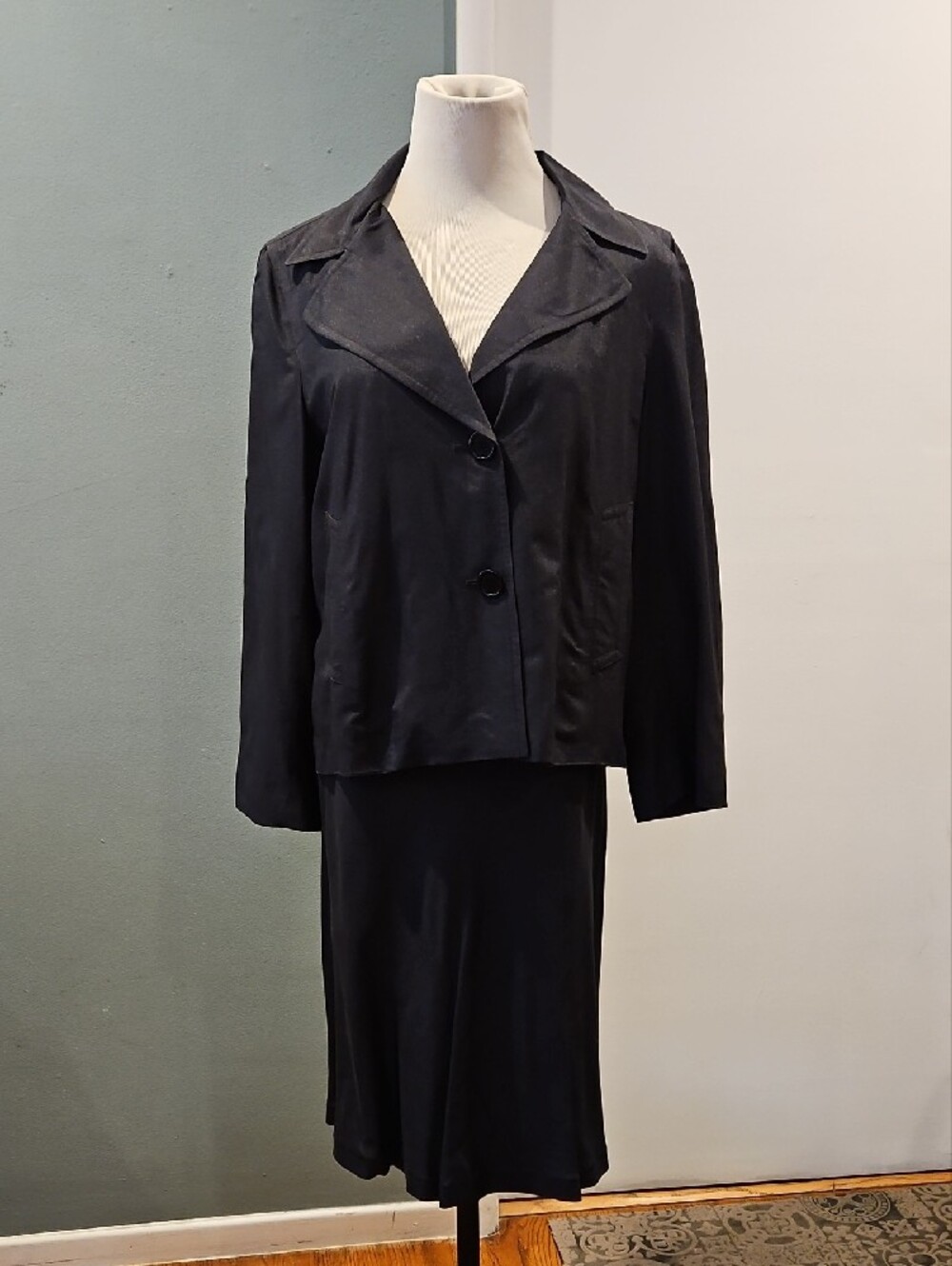 DKNY Silk Dark Navy Two-Piece Skirt Suit 0297